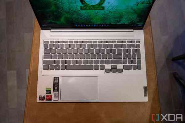 Lenovo-IdeaPad-Slim-7-Pro-16-13-1024x683-1