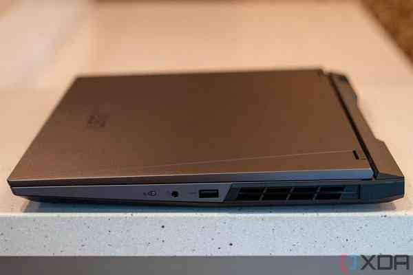 Lenovo-Legion-5i-Pro-14-1024x683-1