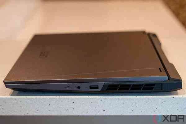 Lenovo-Legion-5i-Pro-14-1024x683-1