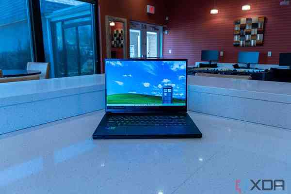 MSI-Creator-15-12-1024x683-1