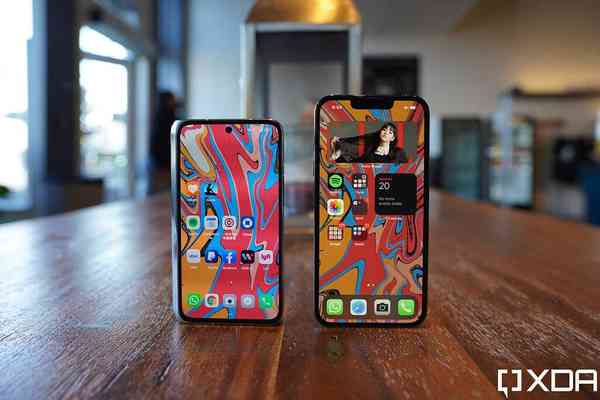 OPPO-find-n-with-iPhone-13-pro-xda-11-1-1024x683-1