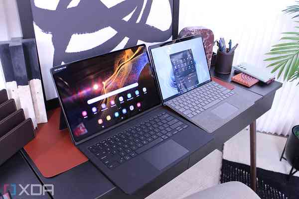 Samsung-Galaxy-Tab-S8-Ultra-Surface-Pro-8-2-1024x683-1