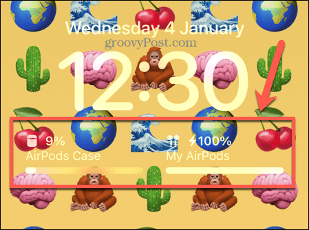 airpods-case-charging-lock-screen-widget airpods-case-charging-lock-screen-widget