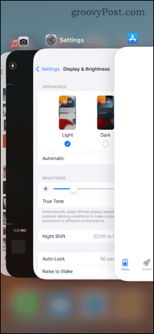 close-apps-on-iphone-select-app