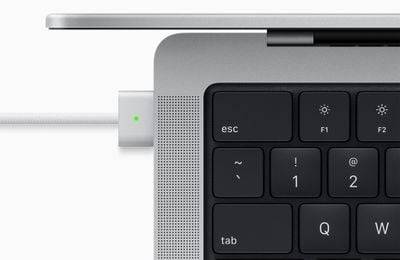 macbook-pro-magsafe-3-charging-1