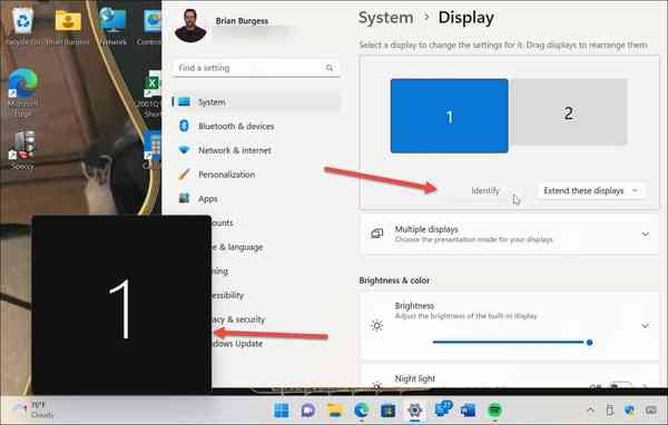 set-different-wallpapers-on-dual-monitors-on-Windows