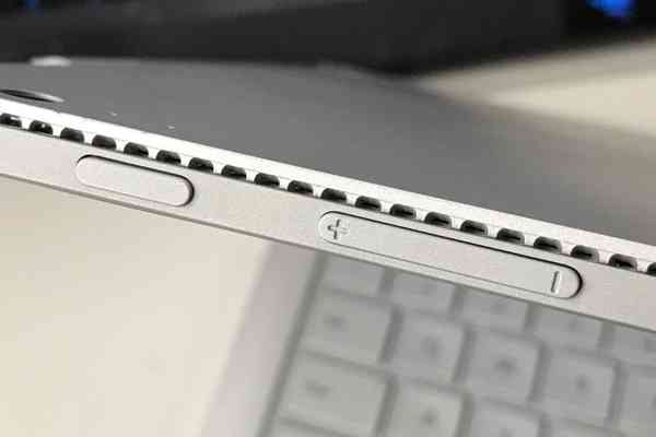 Microsoft Surface 设备音量减小按钮