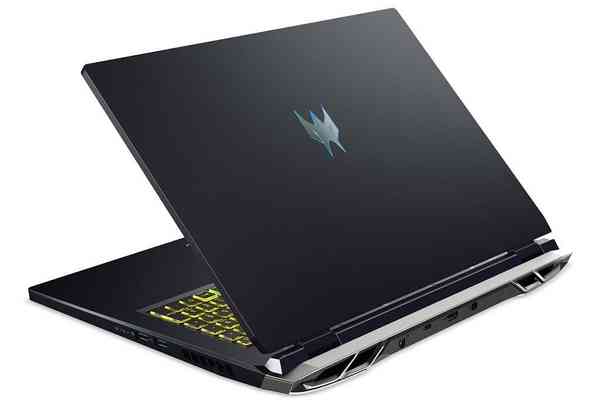 Acer-Predator-Helios-300-2-1024x683-1