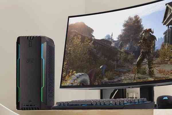 Corsair-One-gaming-PC-1024x683-1